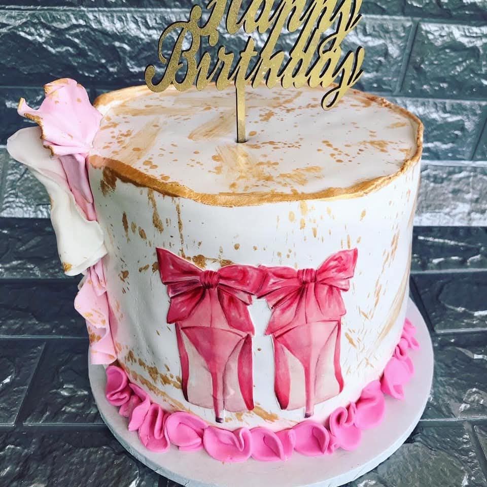 Bows & Heels Birthday Cake — baked by Bobo's Cakes & Catering