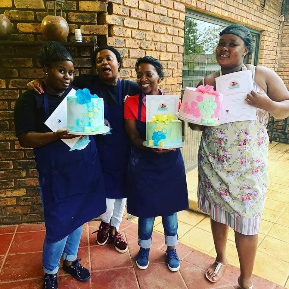 Fondant Flower Cakes, Class of Four — baked by Bobo's Cakes & Catering